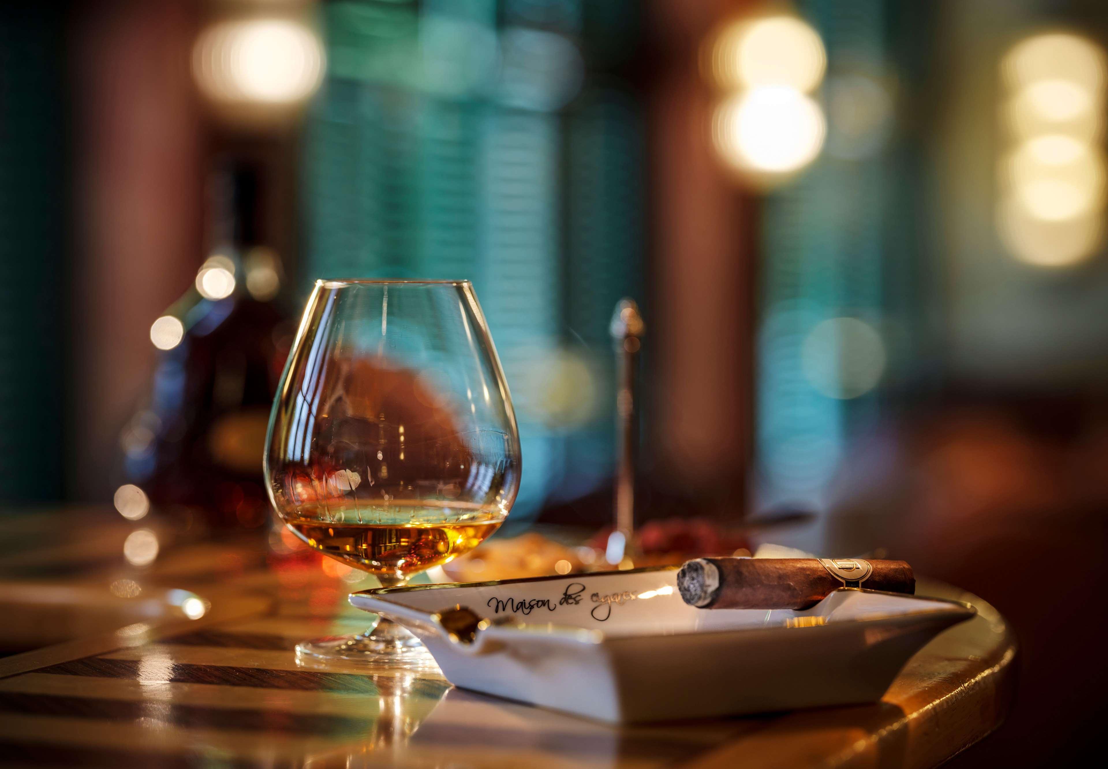 فندق بارك بريمن BRE المظهر الخارجي الصورة A glass of cognac