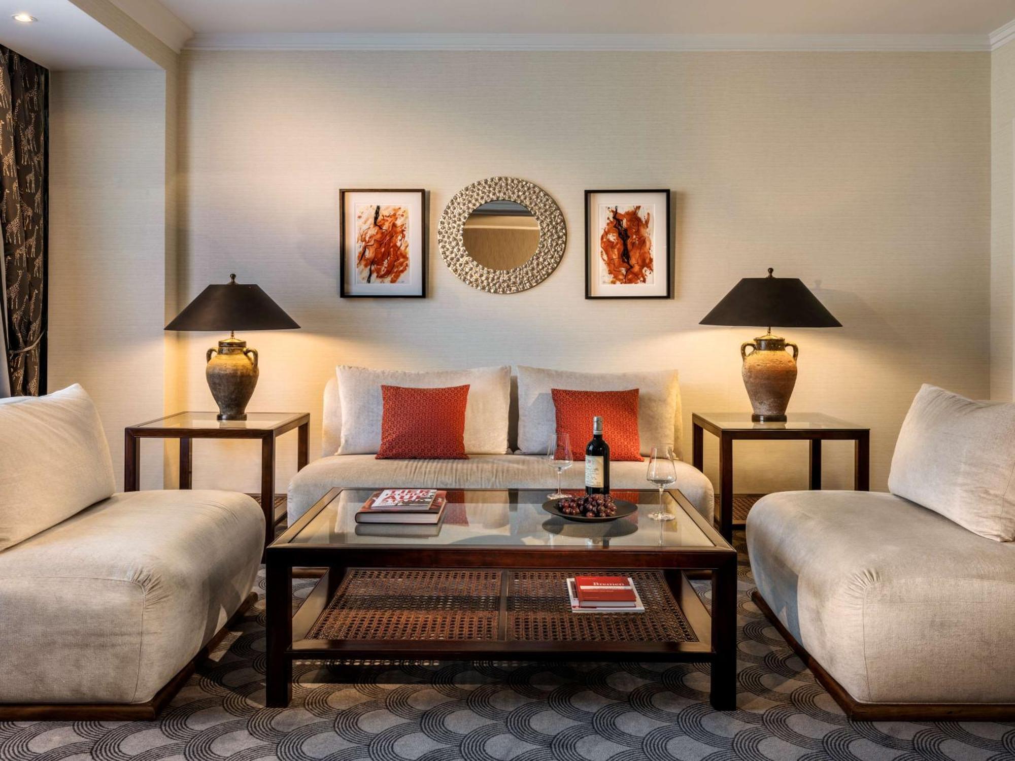 فندق بارك بريمن BRE المظهر الخارجي الصورة A living room at the Mandarin Oriental, Munich